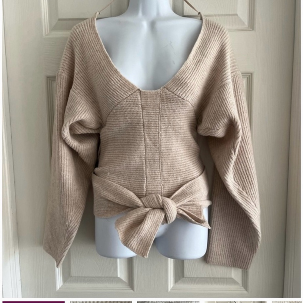 Le Lis open back sweater